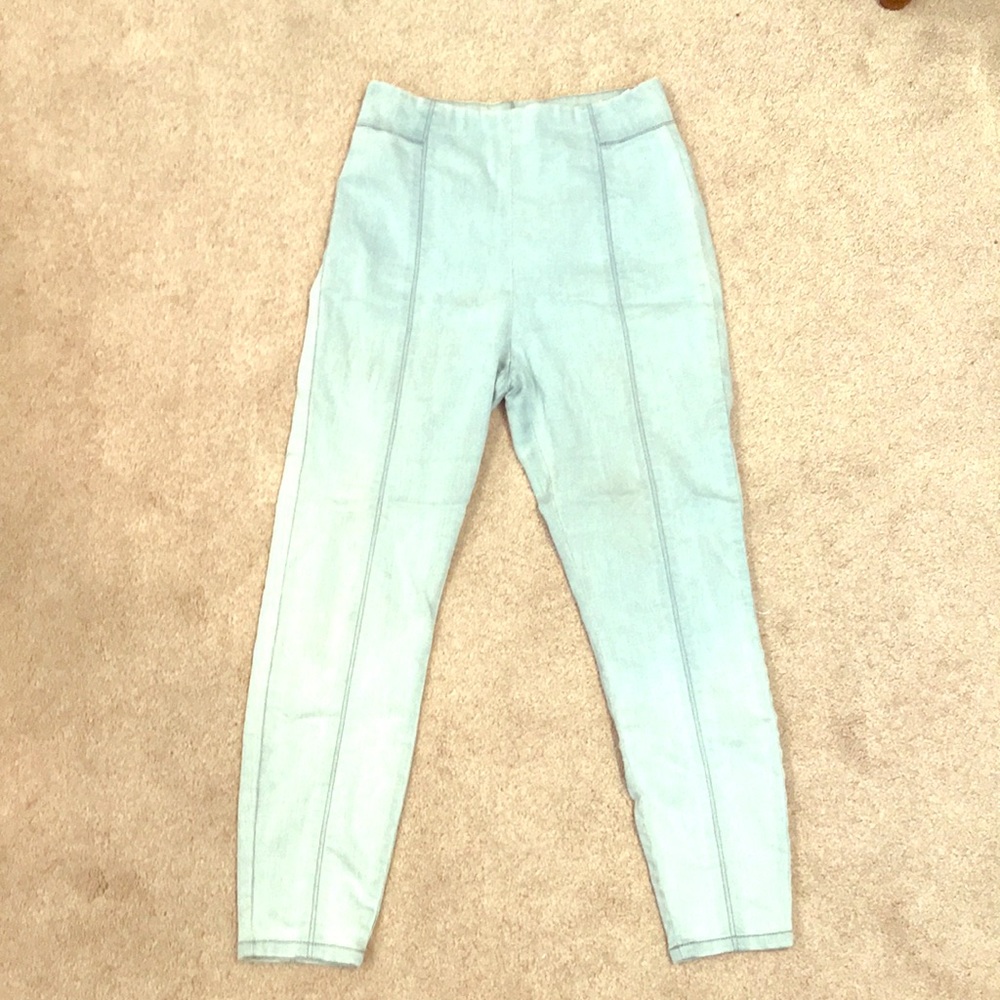 Kimchi Blue High Waisted Cropped Jeans